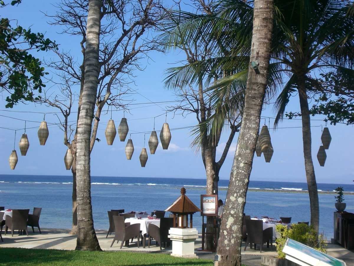Пляж Гегер (Geger Beach) - сувениры Питание и сувениры Пляжа Гегер (Geger Beach)
