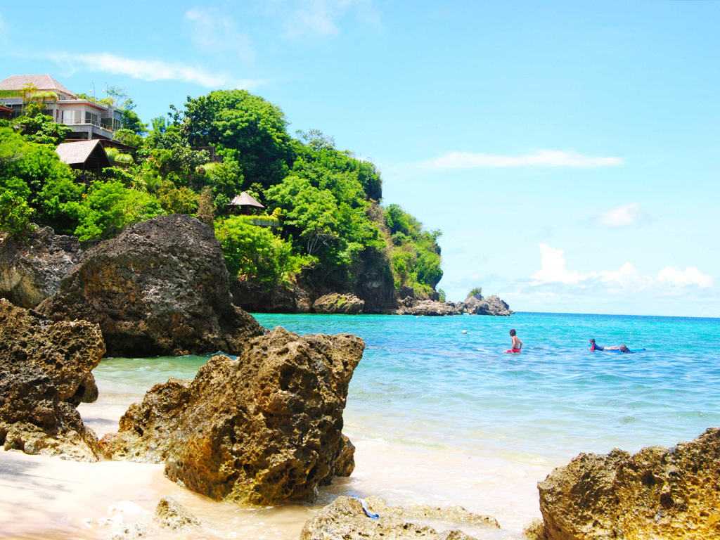 Пляж Паданг-Паданг (Padang Padang Beach) в Буките Пляжи Букита на Бали - Пляж Паданг-Паданг (Padang Padang Beach)